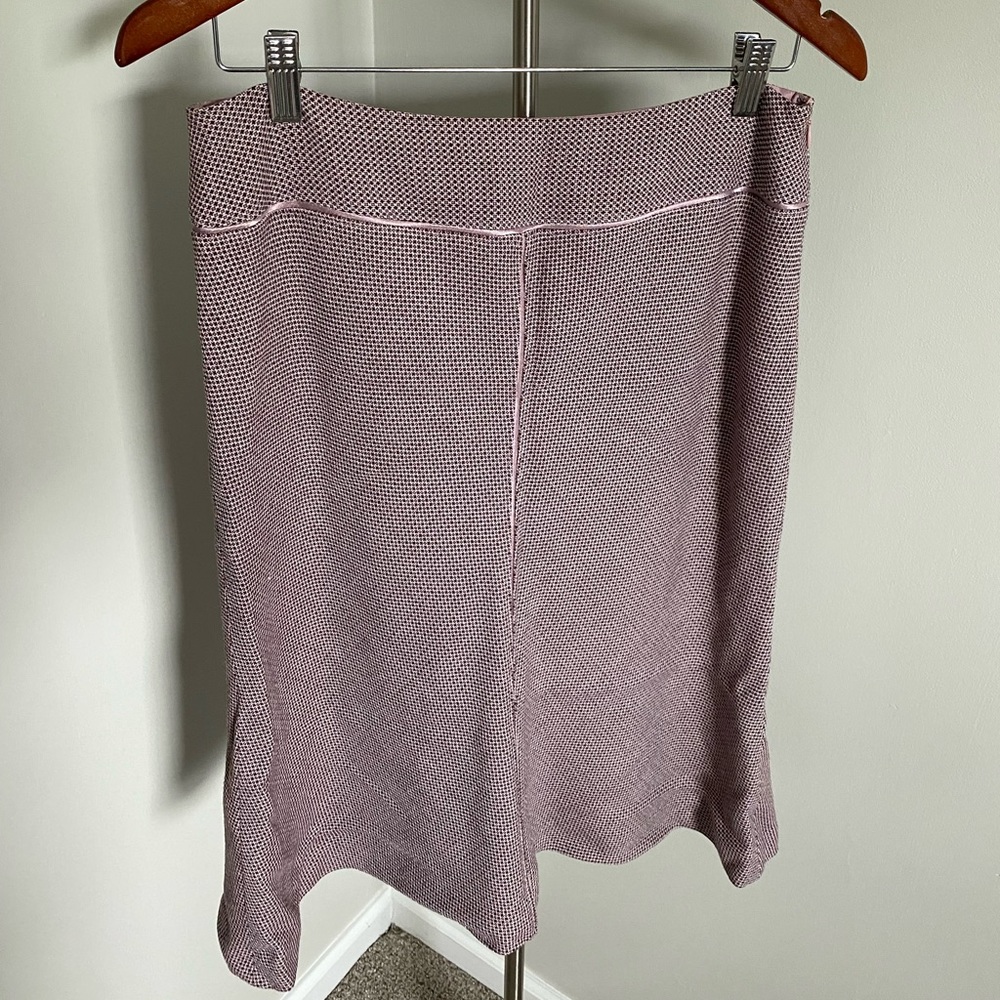 Ann Taylor - Pencil skirt with ruffle edge